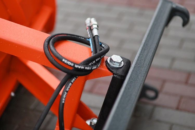 Pług do śniegu prosty ASH150 cm, hydrauliczny z euroramką 4farmer (12).jpg