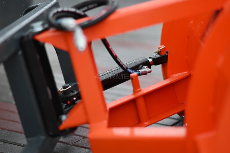 Pług do śniegu prosty ASH150 cm, hydrauliczny z euroramką 4farmer (14).jpg