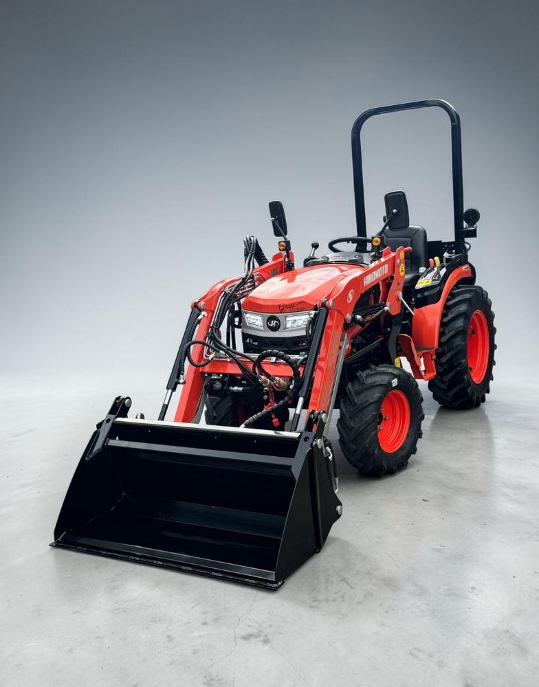 Ciągnik Hinomoto HM3030 - ładowacz czołowy